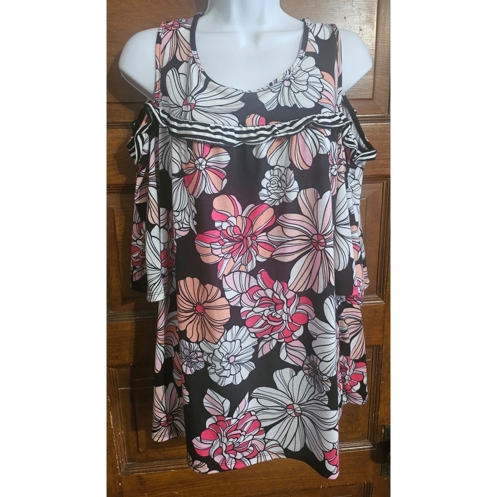 Hannah Plus Size Floral Cold Shoulder Top